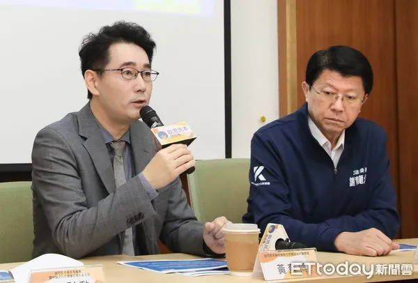 ▲▼啟思民本基金會舉辦12月份 民本信心指數調查發布  記者會  鈕則勳 黃奎博 謝龍介。（圖／記者屠惠剛攝）