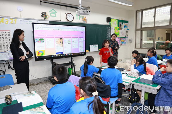 ▲南投縣中小學「一師一載具、生生有平板」計畫正式啟動，創全國首例。（圖／南投縣政府提供）