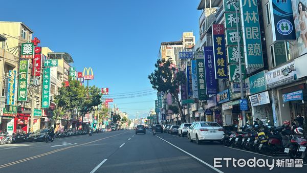 ▲▼楠梓,路易莎,建楠路,台積電             。（圖／記者張雅雲攝）