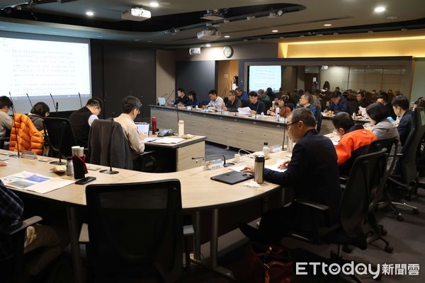 ▲雲林縣113年度「地層下陷防治推動業務」第二次會議 張縣長親自主持。（圖／記者王悉宇翻攝）