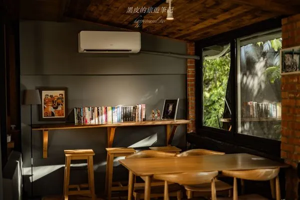 ▲▼隱身南投山城裡的療癒咖啡廳2.0大改造！從牛肉麵到黑糖奶茶這裡全都有。（圖／黑皮的旅遊筆記提供）