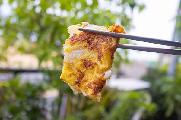 ▲▼30年手工老味道！台南傳承三代的古早味粉漿蛋餅　兩小時秒殺完售。（圖／美熊很愛吃提供）
