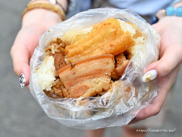▲▼挑戰全台最大控肉飯糰，小鳥胃請先跳過。（圖／部落客糖糖提供）