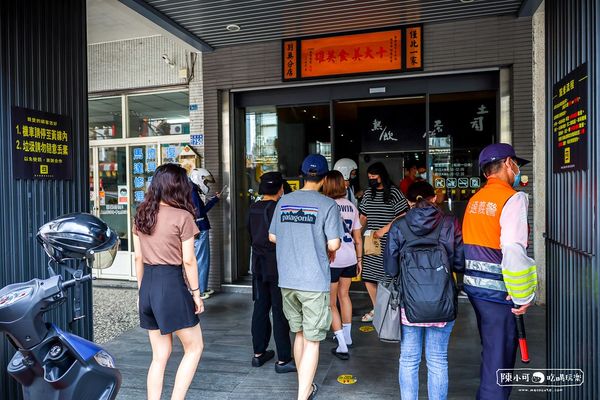 ▲▼凌晨營業台中肉蛋吐司創始店，強調只使用台灣新鮮溫體豬肉。（圖／部落客陳小可提供）