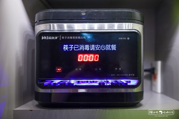 ▲▼凌晨營業台中肉蛋吐司創始店，強調只使用台灣新鮮溫體豬肉。（圖／部落客陳小可提供）