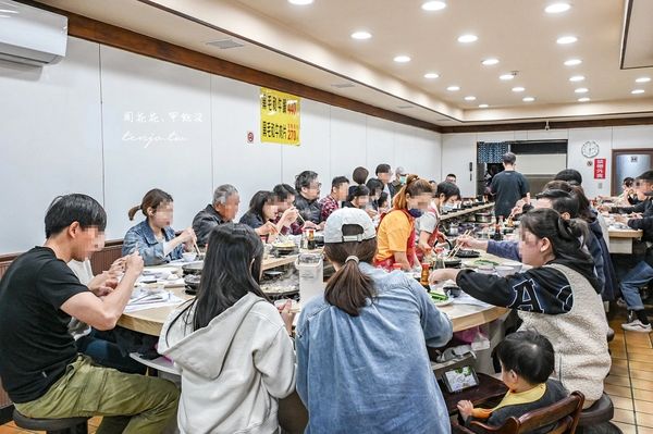 ▲▼全台第一家小火鍋店！寧夏夜市40年人氣石頭火鍋　湯鮮味美古早味十足。（圖／周花花，甲飽沒提供）
