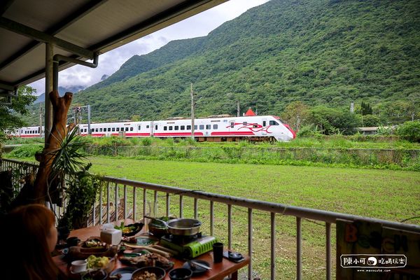 鐵路旁吃山林饗宴！花蓮無菜單原民料理　山羌肉、烤竹雞滿滿野味