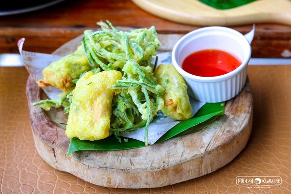 ▲▼鐵路旁的山林饗宴！花蓮原民竹坊無菜單料理　山羌肉和烤竹雞在地風味。（圖／陳小可的吃喝玩樂提供）