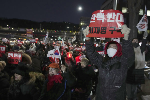 ▲▼尹錫悅支持者聚集在官邸外。（圖／達志影像／美聯社）