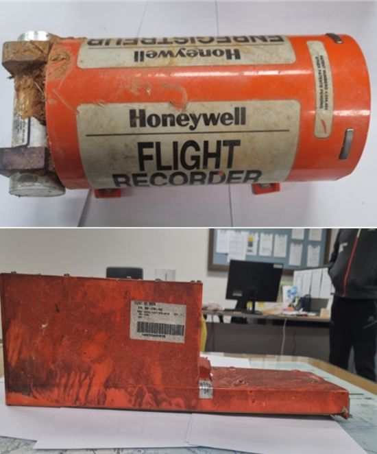 ▲▼濟州航空失事客機的飛行數據記錄器(FDR)。(圖/南韓國土交通部)