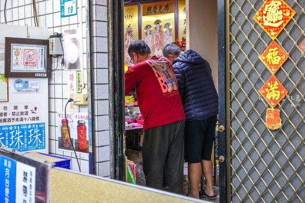 ▲▼尤記商義福隆月台便當，70年福隆車站便當推薦。（圖／部落客陳小可提供）