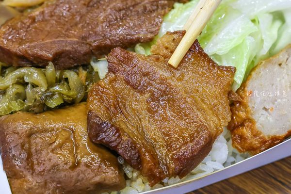 ▲▼尤記商義福隆月台便當，70年福隆車站便當推薦。（圖／部落客陳小可提供）