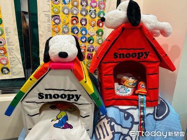 ▲▼7-ELEVEN元旦首檔集點活動推出「SNOOPY 75周年」系列周邊，開發居家擺飾、寵物用品、3C周邊、生活家電、出遊包袋等，超過50款商品。（圖／記者林育綾攝）