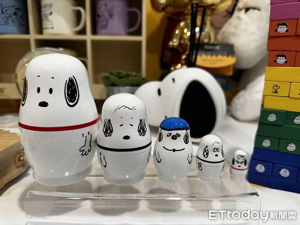 ▲▼7-ELEVEN元旦首檔集點活動推出「SNOOPY 75周年」系列周邊，開發居家擺飾、寵物用品、3C周邊、生活家電、出遊包袋等，超過50款商品。（圖／記者林育綾攝）