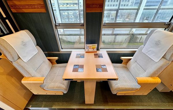 ▲▼搭乘日本天地號開啟山陰假期！觀光列車上吃美食、抽籤超有趣。（圖／小虎食夢網提供）