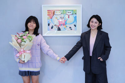 最美星座女神推出新作　白瑜女兒14歲辦個人畫展