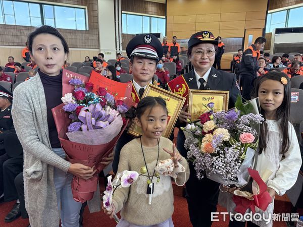 ▲雲林縣消防局辦理第六屆「消防及義消楷模人員表揚典禮」，雲林縣長張麗善出席肯定並感謝今年度消防及義消楷模。（圖／記者王悉宇翻攝）