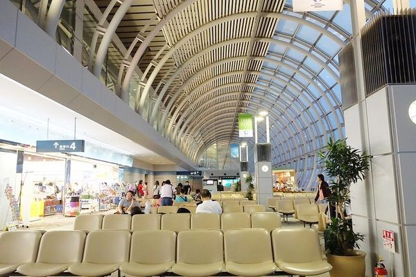 ▲▼日本秋田，仙台機場到秋田市區交通方式，電車轉新幹線2個多小時抵達。（圖／飛天璇授權提供）