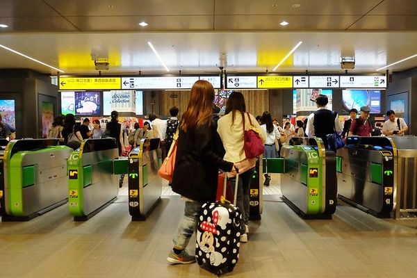 ▲▼日本秋田，仙台機場到秋田市區交通方式，電車轉新幹線2個多小時抵達。（圖／飛天璇授權提供）