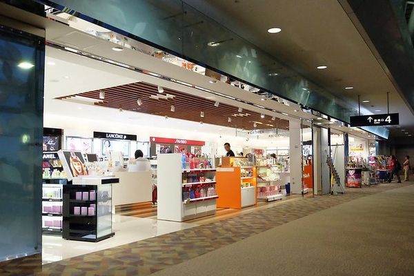 ▲▼日本秋田，仙台機場到秋田市區交通方式，電車轉新幹線2個多小時抵達。（圖／飛天璇授權提供）