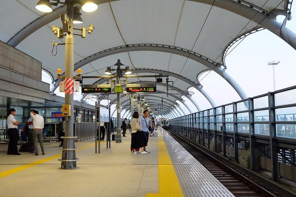 ▲▼日本秋田，仙台機場到秋田市區交通方式，電車轉新幹線2個多小時抵達。（圖／飛天璇授權提供）