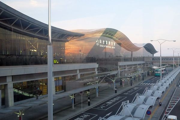 ▲▼日本秋田，仙台機場到秋田市區交通方式，電車轉新幹線2個多小時抵達。（圖／飛天璇授權提供）