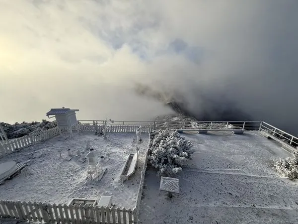 玉山1/6下雪。（圖／氣象署）