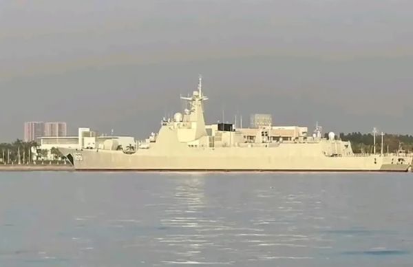 ▲▼大陸網友捕捉到第四批次打造的052D型導彈驅逐艦166「渭南艦」。（圖／翻攝自大陸網站）