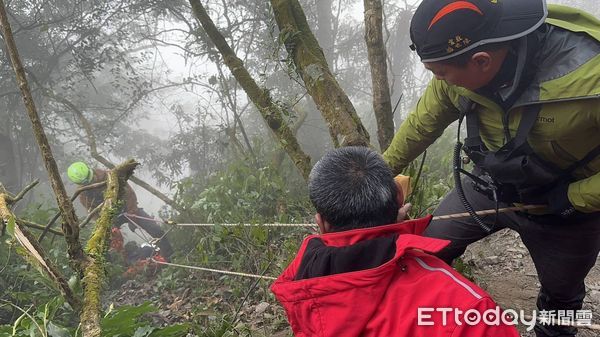 ▲北大武山登山步道0-2K間仍有多處坍塌           。（圖／記者陳崑福翻攝）