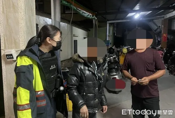 ▲枋寮警分局建興派出所員警送潘男返家             。（圖／記者陳崑福翻攝）