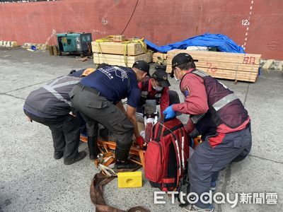 快訊／高雄港船員遭貨輪纜繩擊中　全身大出血搶救無效死亡