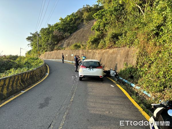 ▲柴山大道發生車禍，一名19歲男子命危送醫           。（圖／記者吳奕靖翻攝）