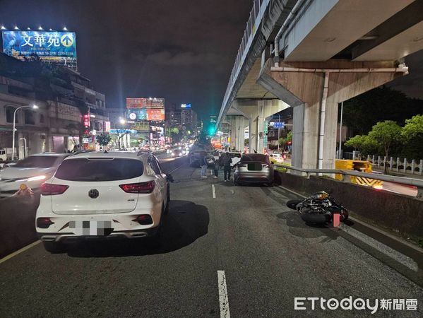 ▲▼快訊／水泥加壓車剎車失控「17車連撞」　現場交通堵塞。（圖／記者陳以昇翻攝）