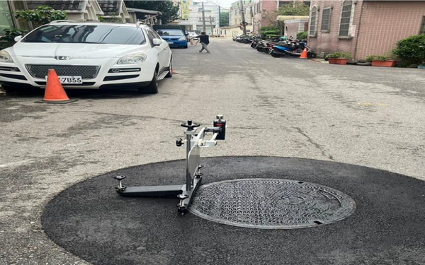 ▲桃園雨水下水道人孔創新，道路安全與搜救效率再提升 