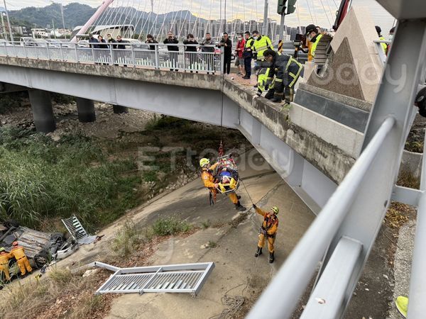 ▲▼北屯區景賢路、祥順東路交叉路口車禍。（圖／民眾提供）