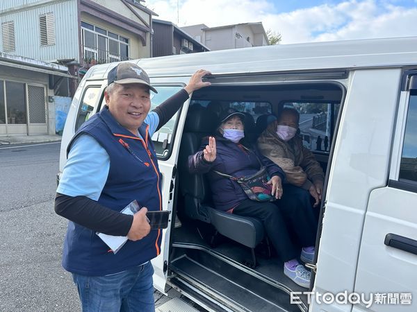 ▲▼富里鄉幸福巴士以「富里有愛、暢行無礙」為主題，榮獲「台灣健康城市暨高齡友善城市類-無礙獎」。（圖／富里鄉公所提供，下同）