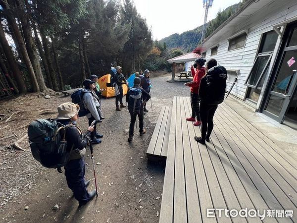 ▲武陵農場櫻花季2月將登場，為遏止騙取車輛通行證，雪霸處和警方加強取締。（圖／雪霸國家公園管理處提供）