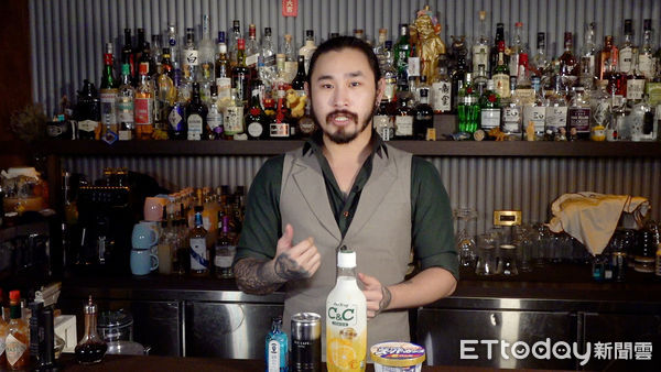 ▲ 簡單打造微醺年味！超商 3 材料自製高質感「酒精版西西里咖啡」。（圖／記者謝婷婷攝）