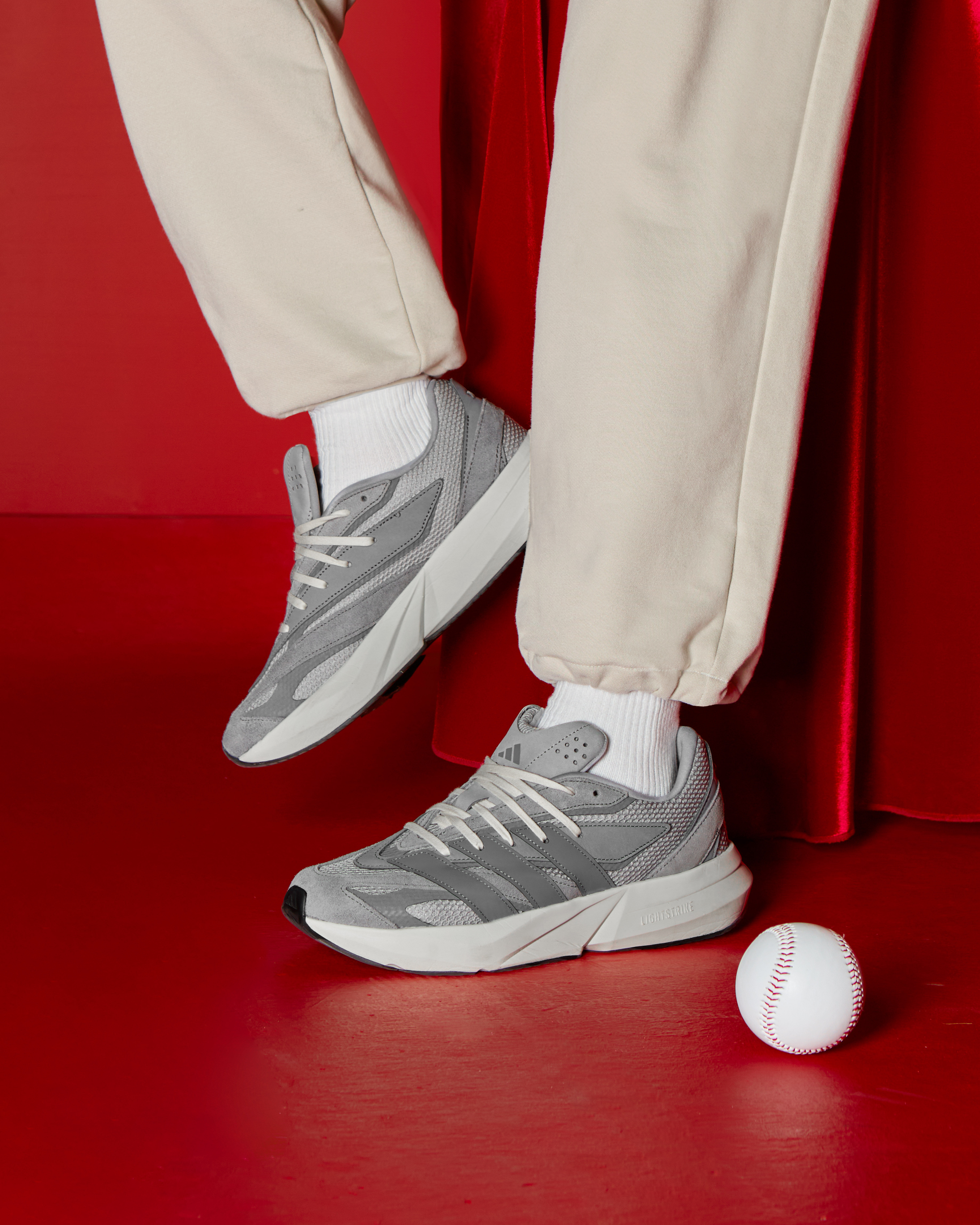 ▲▼  盤點蛇年限定鞋 。（圖／品牌提供）