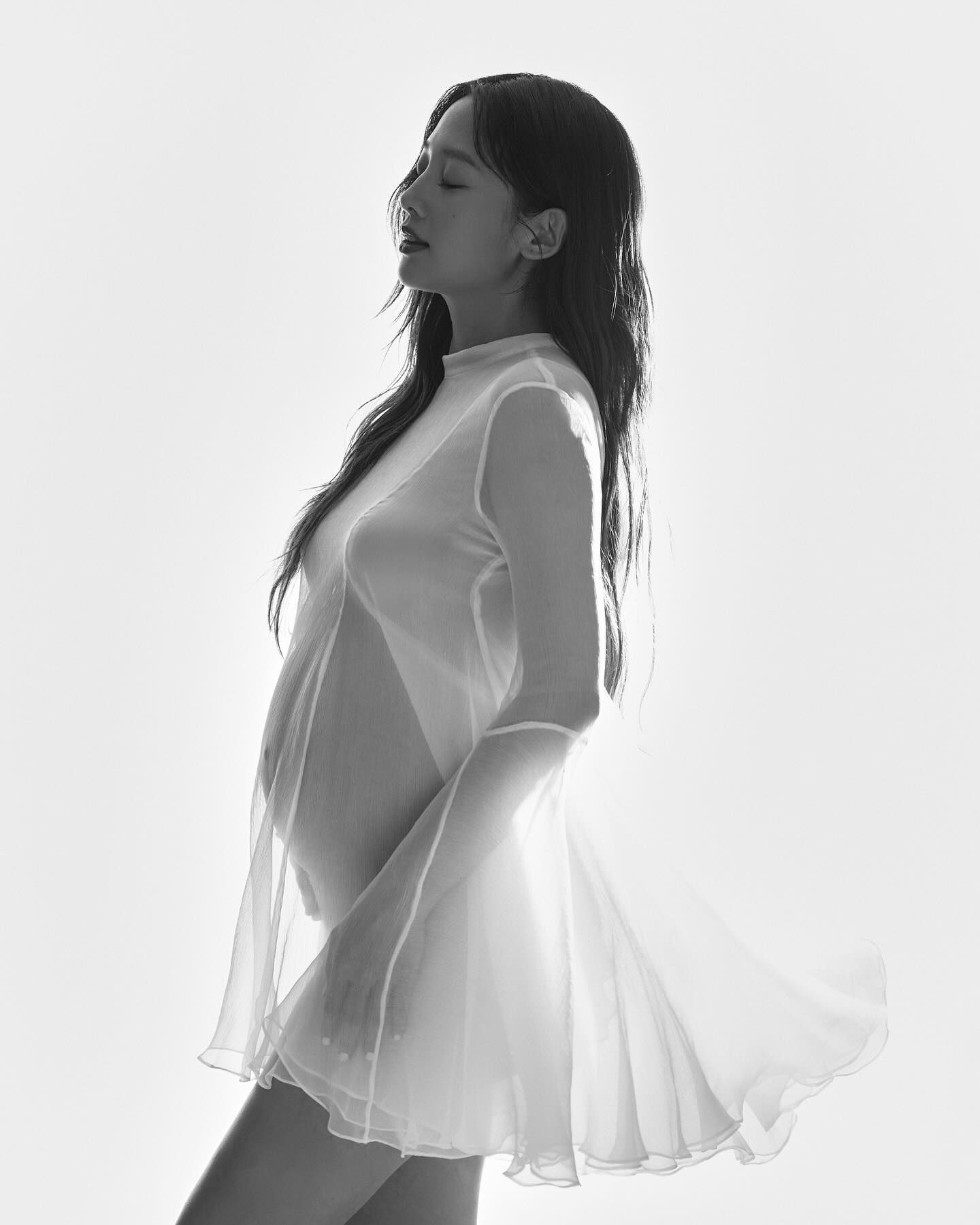 ▲鬼鬼去年底的照片藏彩蛋。（圖／翻攝自鬼鬼臉書）