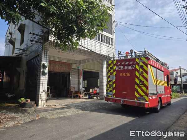 ▲台南東山區東原里10日中午發生1起火警，所幸家有裝設住宅用火災警報器，及時發出警報，鄰居報警及時阻止一場火災發生。（圖／記者林東良翻攝，下同）