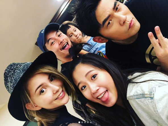 ▲▼昆凌、周杰倫與方志友、楊銘威夫婦。（圖／翻攝自Instagram／johnny__bms）