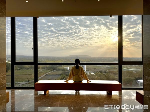 ▲苗栗享沐時光度假飯店,泡湯,溫泉,夕陽。（圖／記者彭懷玉攝）