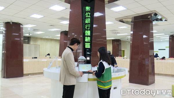 ▲▼第一銀行AI科技體驗年味　加碼網銀優惠迎新年。（圖／記者謝盛帆攝）