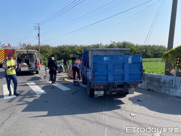 ▲▼      鹽水區舊營發生車禍       。（圖／記者林東良翻攝）