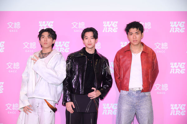 ▲高爾宣(中)、王ＡＤＥＮ(右)與ＰＩＺＺＡＬＩ。（圖／三立提供）