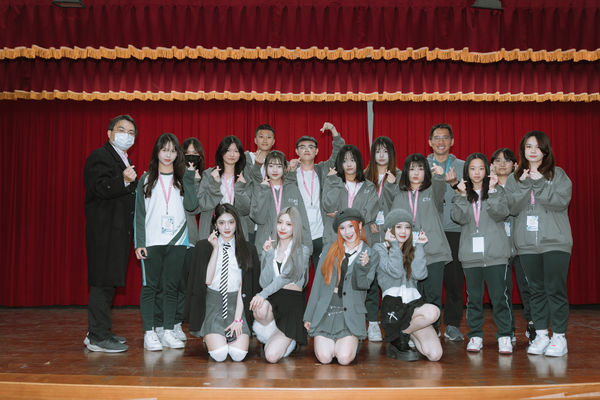 ▲▼女團 「ELL&amp;s」出席校園活動。（圖／KJM娛樂提供）