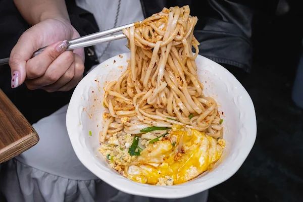 ▲▼岡山超狂炒蛋麵四小時不到就收工。（圖／部落客美熊提供）