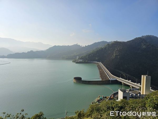 ▲台南3大水庫的蓄水量達到6.49億噸，民生及農業供水尚無虞，市長黃偉哲特別提醒，有水當思無水之苦，民眾仍務必維持節水好習慣。（圖／記者林東良翻攝，下同）