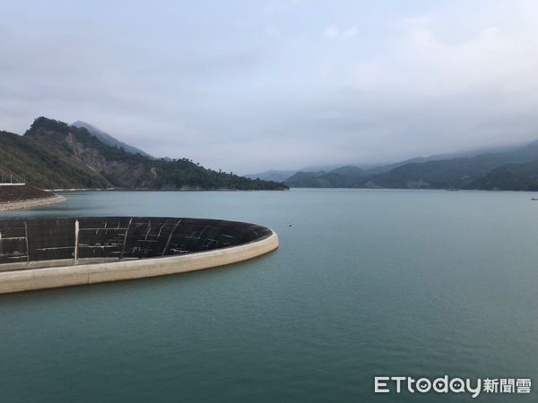 ▲台南3大水庫的蓄水量達到6.49億噸，民生及農業供水尚無虞，市長黃偉哲特別提醒，有水當思無水之苦，民眾仍務必維持節水好習慣。（圖／記者林東良翻攝，下同）